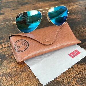 Women's Ray-Ban Aviator Polarized Sunglasses With Case